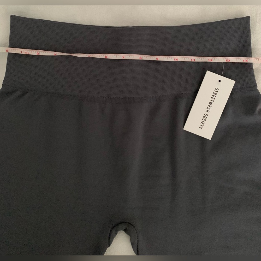 ✨New✨Stretchy leggings | Size: L/XL | Bundle of (3) - Picture 5 of 10